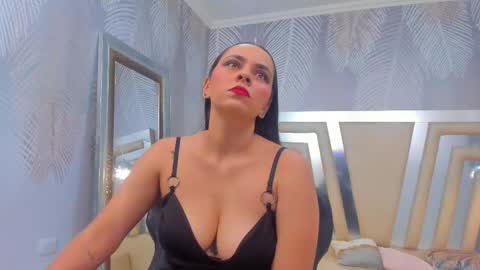 Eva Loren online show from October 2025 11:50:01 PM