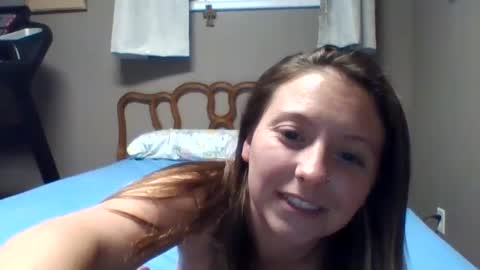 Snapshot of evaloveme72 chatting on October 2025 05:48:02 AM Eva online show from October 2025 05:48:02 AM