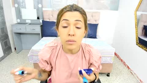 Snapshot of evaloviaa_ chatting on January 2025 03:51:02 PM Eva online show from January 2025 03:51:02 PM