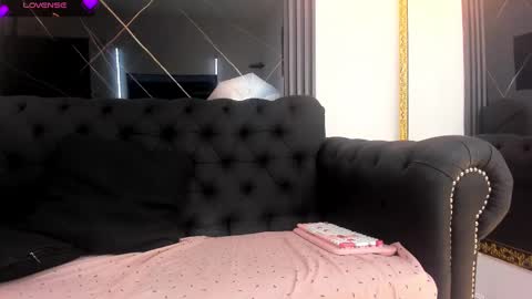 Eva online show from October 2025 01:21:02 PM