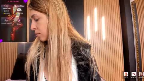 Snapshot of evaloviaa_ chatting on February 2026 01:31:02 PM Eva online show from February 2026 01:31:02 PM
