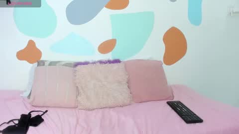 Snapshot of evalunna__ chatting on February 2025 08:36:01 PM Eva Luna online show from February 2025 08:36:01 PM
