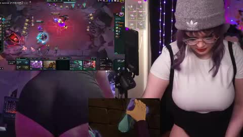 Eva  online show from November 2025 12:50:02 PM