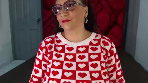 Eva Mills online show from February 2025 03:12:02 PM