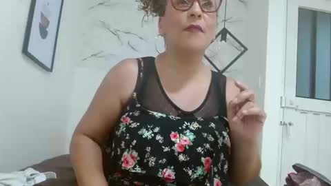 Eva Mills online show from September 2025 09:08:02 PM