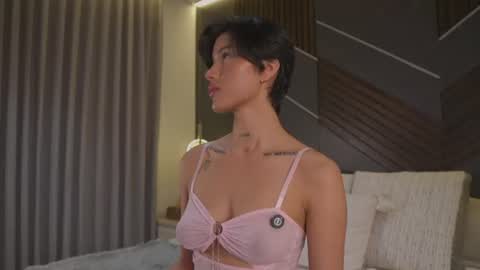 Snapshot of evamorettii chatting on July 2026 06:17:01 PM Eva Moretti online show from July 2026 06:17:01 PM