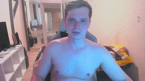 Snapshot of evan_boomer chatting on June 2026 03:29:02 PM evan_boomer online show from June 2026 03:29:02 PM