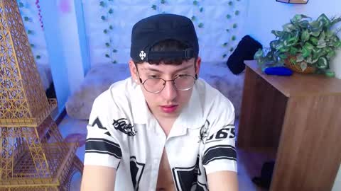 Snapshot of evan_connell chatting on March 2026 12:11:01 PM Evan online show from March 2026 12:11:01 PM