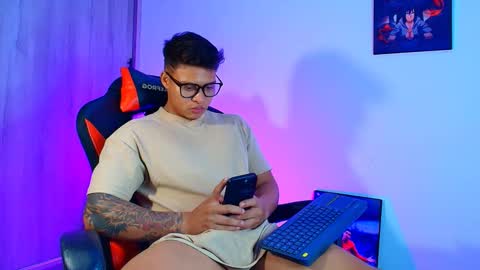 EVAN GREY online show from November 2025 01:59:02 AM