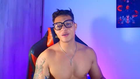 EVAN GREY online show from November 2025 02:23:02 AM