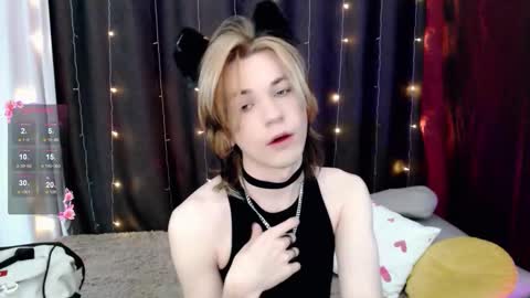 evan_reinhart online show from November 2025 02:10:01 AM