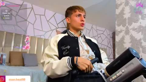 evan_tay online show from May 2026 03:11:02 AM