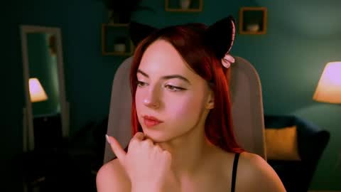 Eva  online show from April 2026 08:00:02 PM