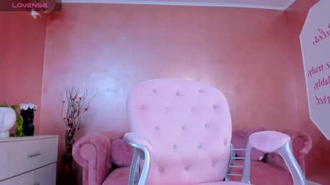 Snapshot of evanew_ chatting on January 2025 09:41:01 PM Eva online show from January 2025 09:41:01 PM