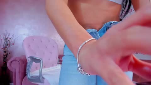 Snapshot of evanew_ chatting on January 2025 11:32:01 PM Eva online show from January 2025 11:32:01 PM