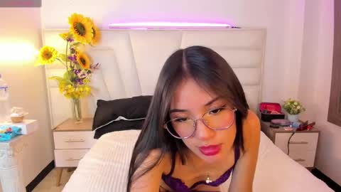 Snapshot of evangeelin_hills chatting on September 2025 07:48:01 PM Evangeelin hills online show from September 2025 07:48:01 PM