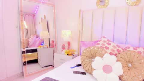 evangelin_ts online show from November 2025 02:06:02 PM