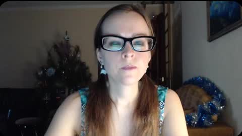 Snapshot of evangeline06 chatting on January 2025 08:31:01 AM YourMistress online show from January 2025 08:31:01 AM