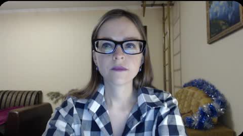 Snapshot of evangeline06 chatting on January 2025 09:28:02 AM YourMistress online show from January 2025 09:28:02 AM