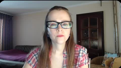 Snapshot of evangeline06 chatting on March 2025 08:15:01 AM YourMistress online show from March 2025 08:15:01 AM