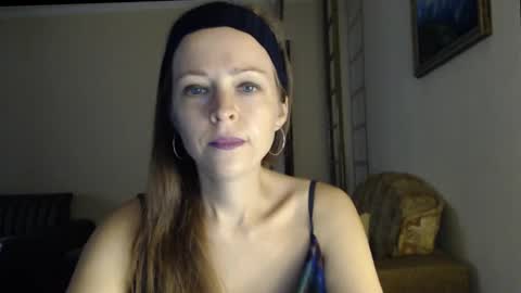 Snapshot of evangeline06 chatting on September 2025 09:11:01 AM YourMistress online show from September 2025 09:11:01 AM