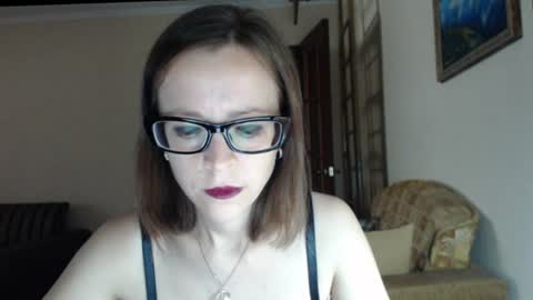 Snapshot of evangeline06 chatting on July 2026 08:42:01 AM YourMistress online show from July 2026 08:42:01 AM