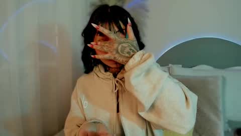 Eva online show from October 2025 12:25:01 PM