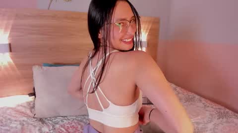 evangelineroos online show from March 2026 08:15:01 PM