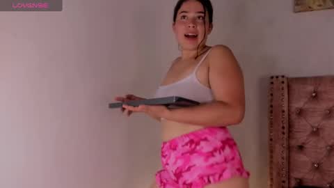 Snapshot of evangely_fox chatting on November 2025 08:13:02 AM evangely_fox online show from November 2025 08:13:02 AM