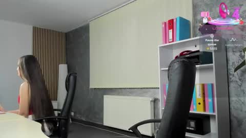 Your Fantasy online show from October 2025 06:50:02 PM