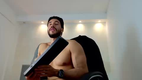 E V A N S online show from March 2026 11:44:02 PM