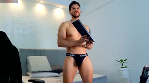 E V A N S online show from June 2026 12:59:02 AM