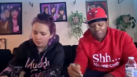 evanschris2048 online show from October 2025 12:18:01 AM