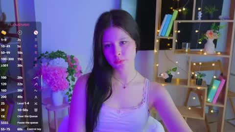 EvaOnyx online show from May 2026 09:21:02 PM