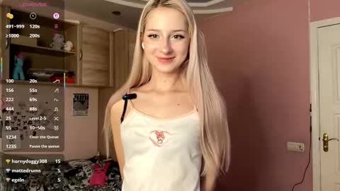 Snapshot of evaqt chatting on October 2025 07:11:01 AM Eva online show from October 2025 07:11:01 AM