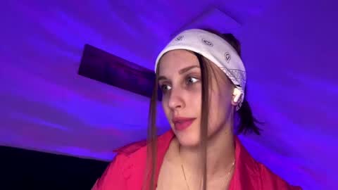 evarenard_ online show from May 2026 05:08:01 PM