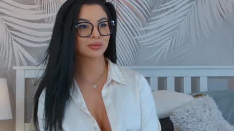 Snapshot of evareyss chatting on January 2025 07:56:02 PM evareyss online show from January 2025 07:56:02 PM