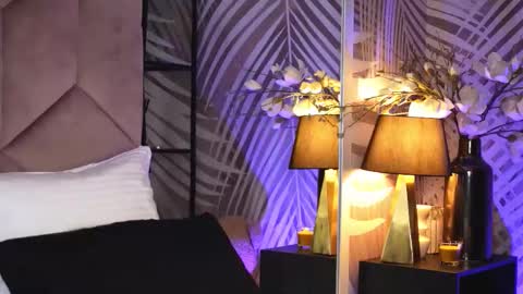 EvaRhea online show from November 2025 04:01:01 AM