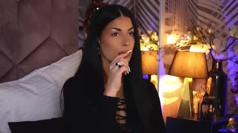 EvaRhea online show from December 2025 03:47:02 AM