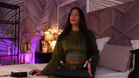 EvaRhea online show from May 2026 02:51:02 AM