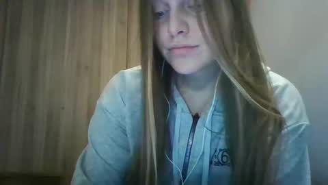 evasapples2026 online show from January 2026 07:06:02 PM