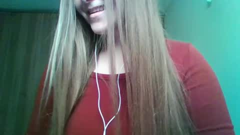 evasapples2026 online show from February 2026 07:58:02 PM