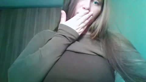 evasapples2026 online show from May 2026 08:57:02 PM