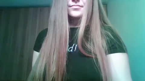 evasapples2026 online show from May 2026 02:00:01 PM