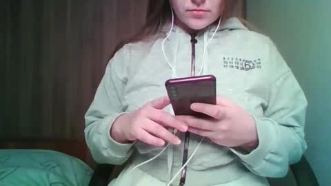 evasapples2026 online show from May 2026 04:56:02 PM
