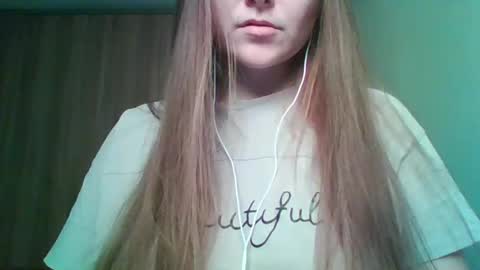 evasapples2026 online show from May 2026 04:04:02 PM
