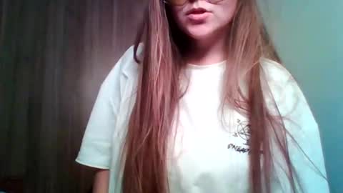 evasapples2026 online show from June 2026 10:43:01 PM