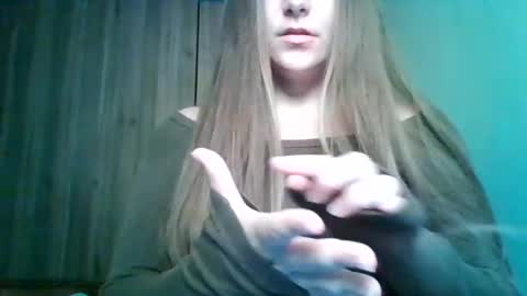 evasapples2026 online show from June 2026 01:54:02 PM