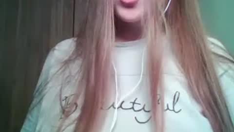 evasapples2026 online show from June 2026 08:40:02 PM
