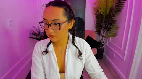 Snapshot of evasarazardje chatting on September 2025 04:23:02 AM evasarazardje online show from September 2025 04:23:02 AM